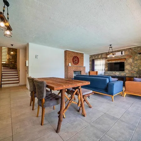 2 Bedroom Private With Great Sea View Villa *